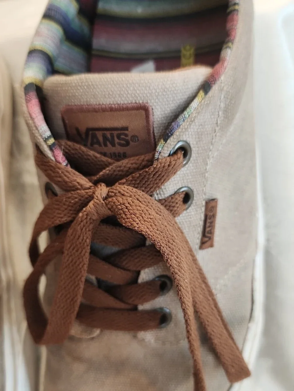 VANS Men's Beige Canvas Sneakers with Brown Laces & Striped Lining Size 10 [V1]